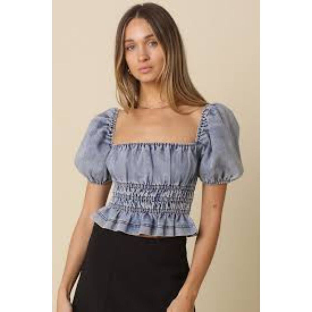 AKIRA Light Wash Denim Smocked Crop Top Short Puff Sleeve Size S